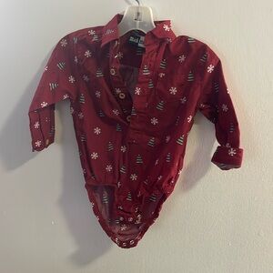 Mick mack 6/9 months 
Baby nice holiday shirt boy